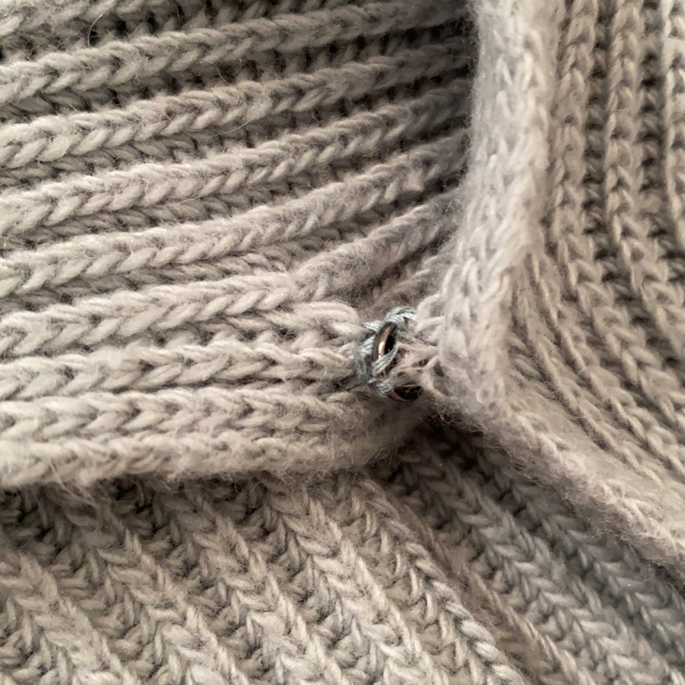 Cupcakes & Cashmere Gray Wrap Sweater Size L - Picture 12 of 13